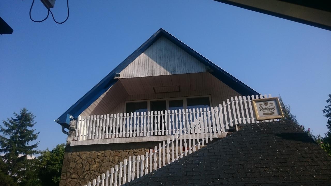 Piccolo Panzio Bed & Breakfast Балатонфенивес Екстериор снимка