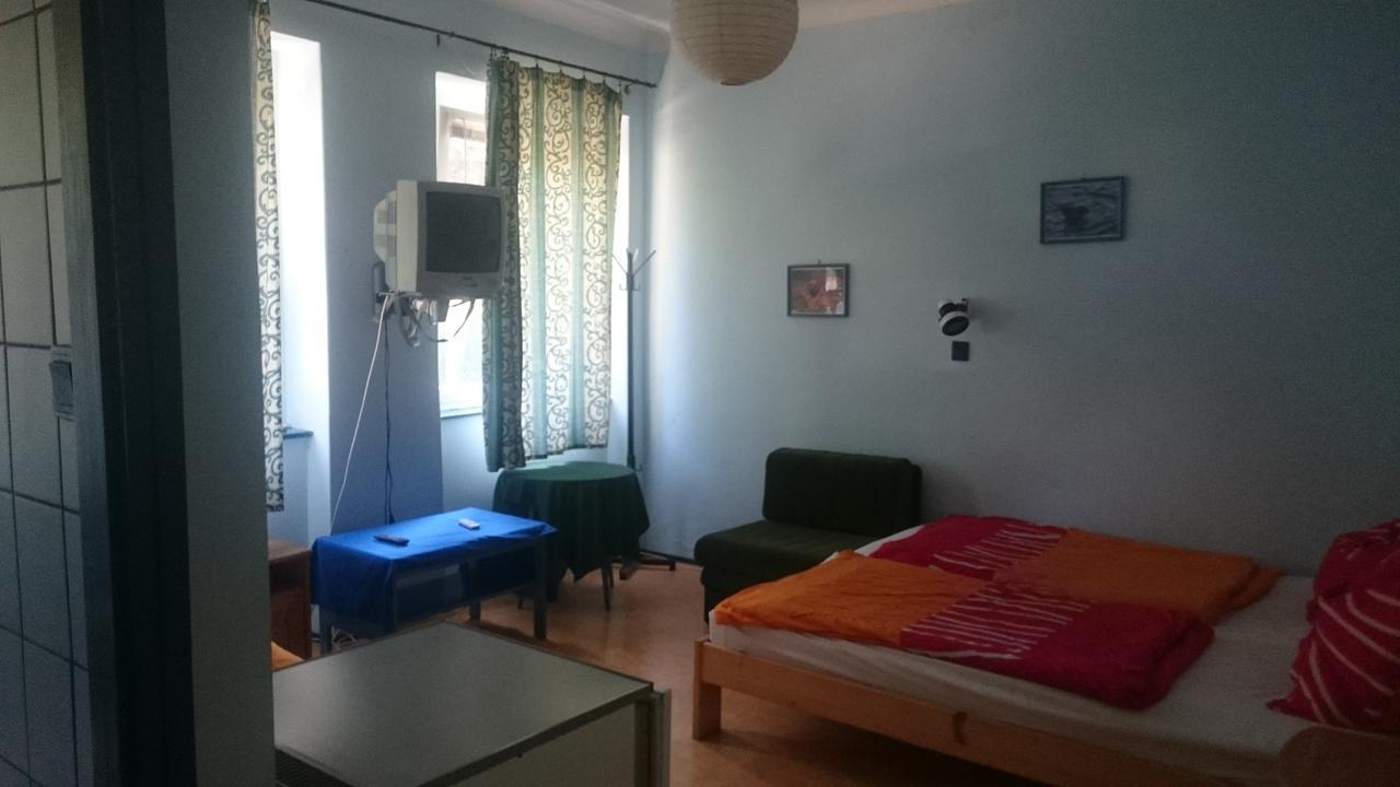 Piccolo Panzio Bed & Breakfast Балатонфенивес Екстериор снимка